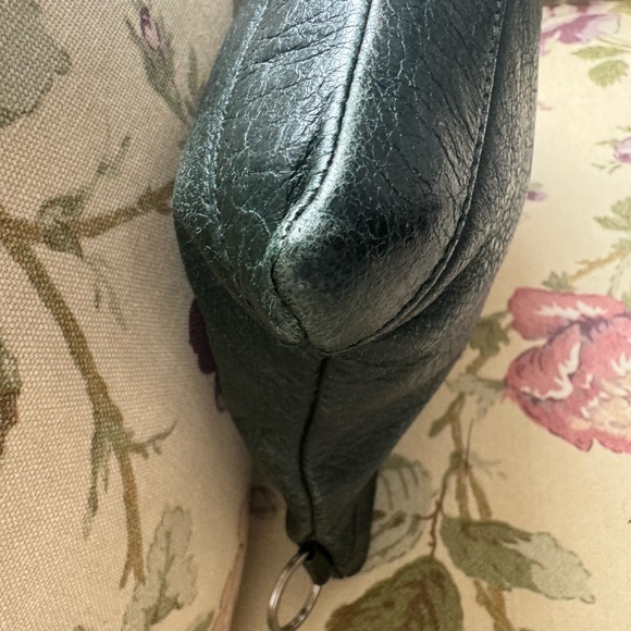 BALENCIAGA City Clip leather clutch bag - Picture 7 of 11